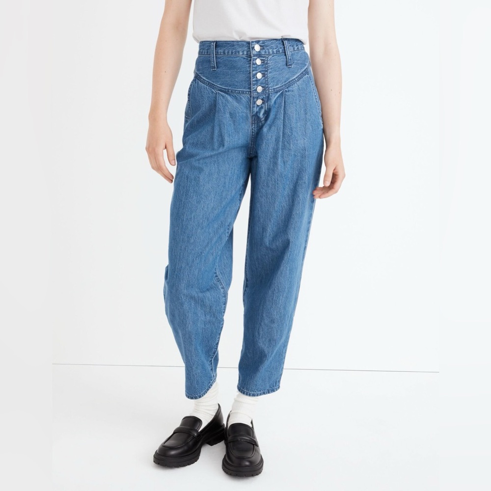 Madewell Tapered Yoke Jeans in Steinbeck Wash - comfort stretch